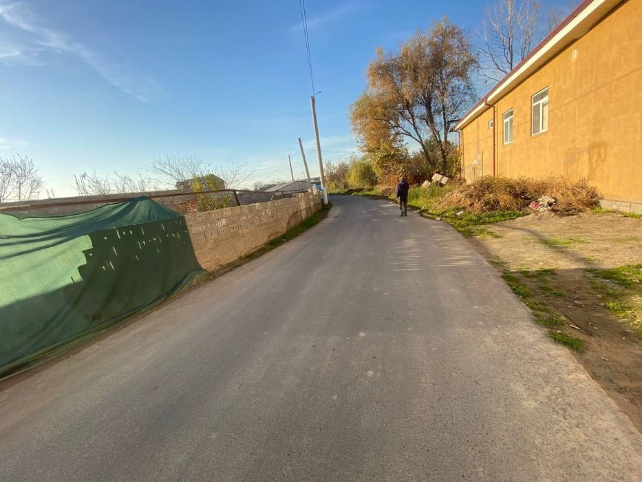 eski sergelida yer sotiladi lokatsiya yaxshi joyda 3.2 sotx