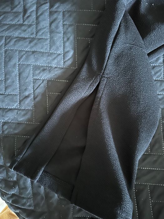 Черен Стилен панталон с цепка отстрани