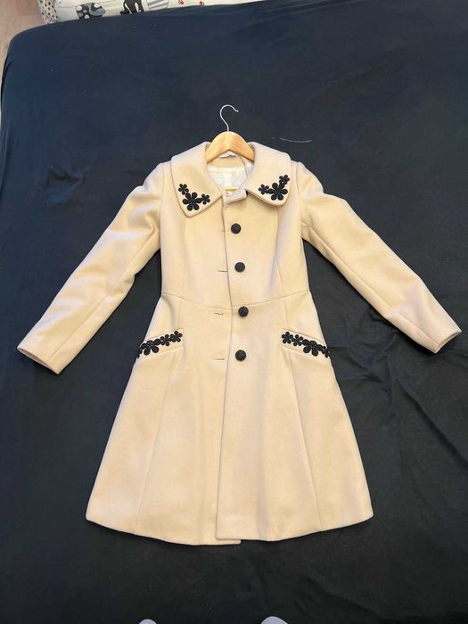 Palton dama roz pudra La Donna din stofa cu broderie manuala