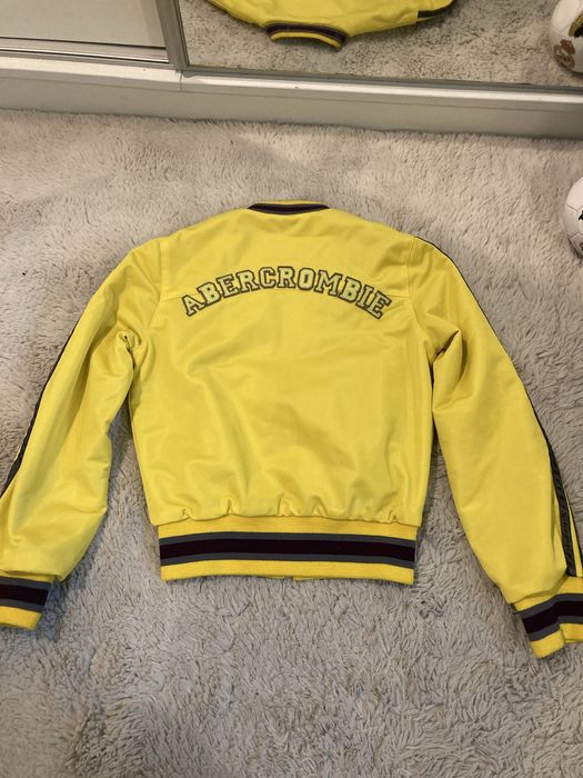 Яке Abercrombie & Fitch – жълто, спортен модел