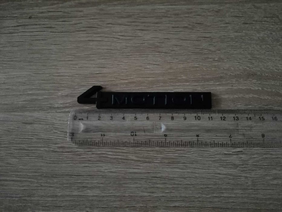 Volkswagen 4Motion чисто черна емблема нов стил