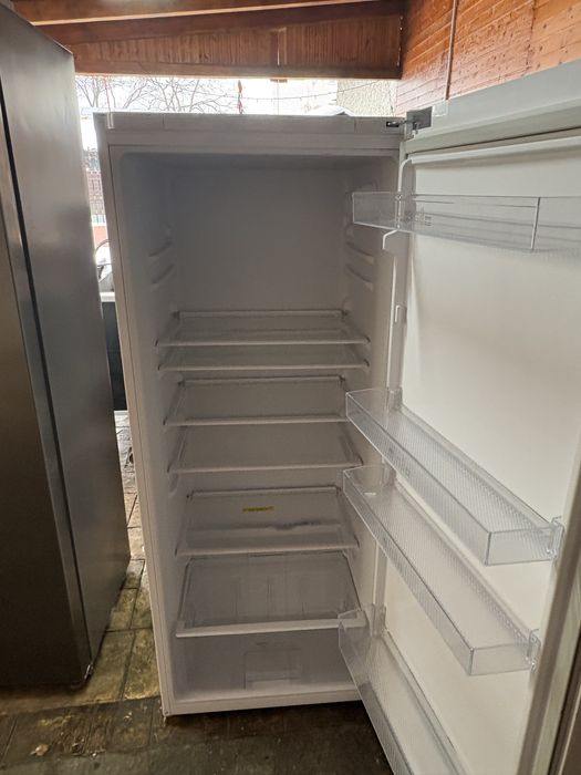 Frigider vertical Arctic