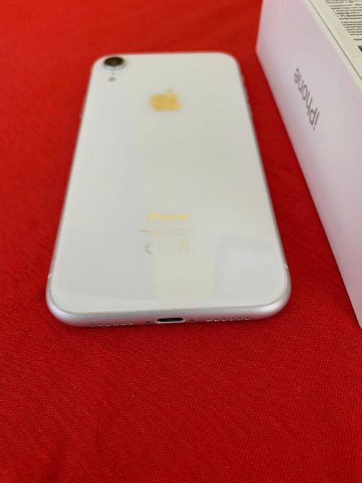 XR Alb 450lei . Iph.XR Alb 450lei