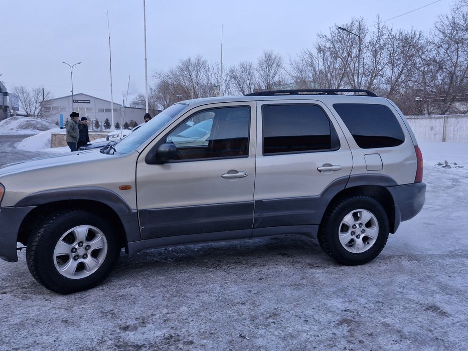 Мазда трибьют продам