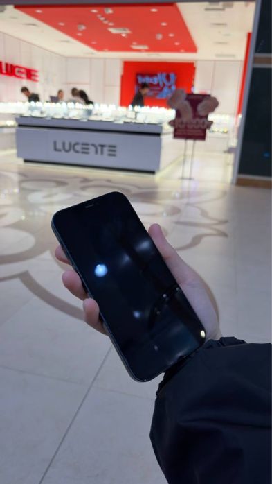 Iphone 12 64ГБ 73акум