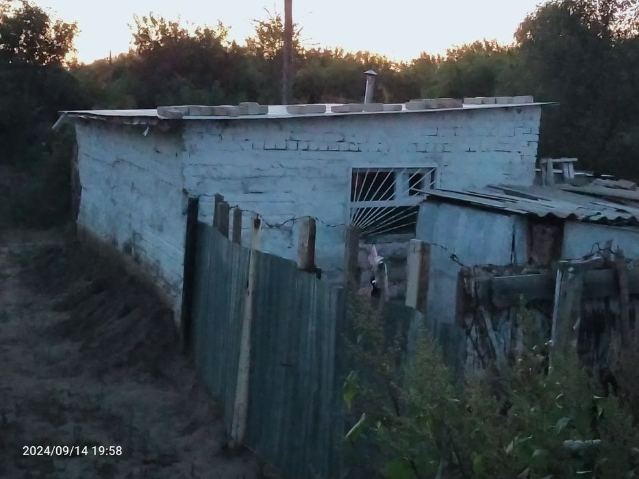 Продам дачу в черте города (район гипермаркет Анвар)