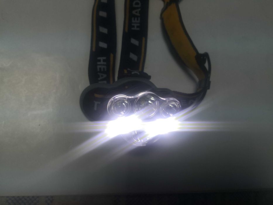 Lanterna de cap cu 4 + 2 led