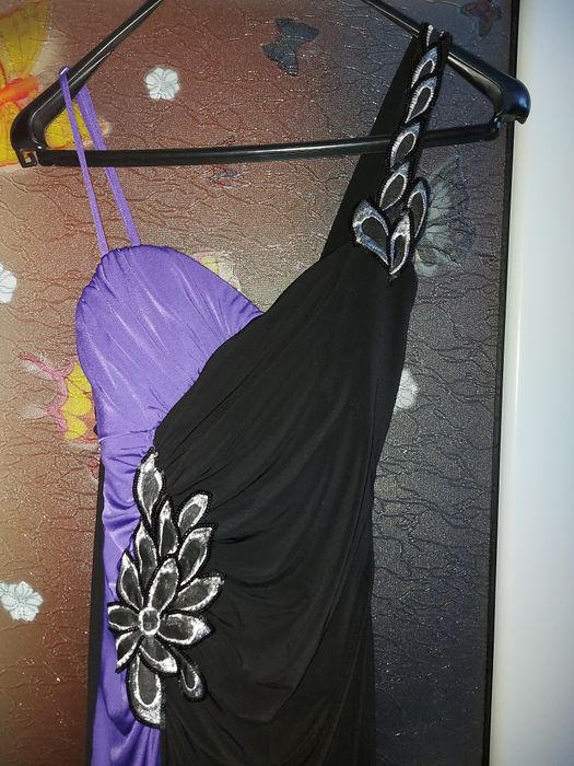 Rochie elegantă ușor elastică