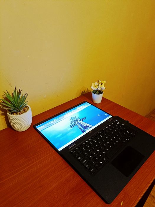 Dell Latitude 7320 – i5-1145G7 | 16GB RAM | 256GB NVMe | Nou 4 ore funcționare!