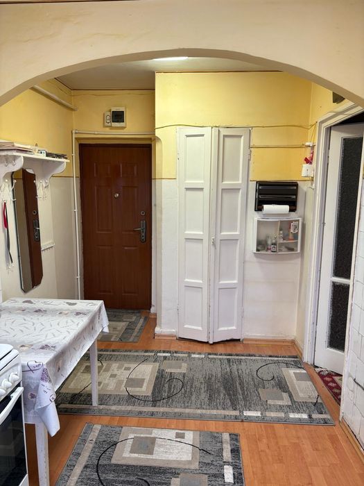 Vand sau Schimb apartament 2 camere + diferenta