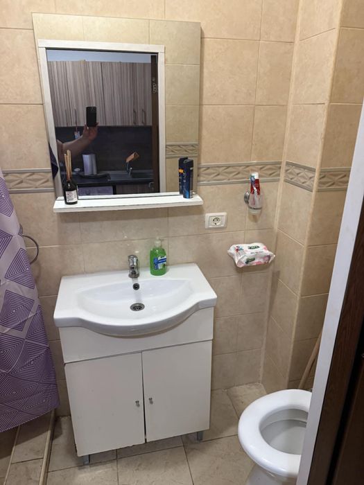 Dau în chirie în zona uta garsonieră bloc nou amenajat
