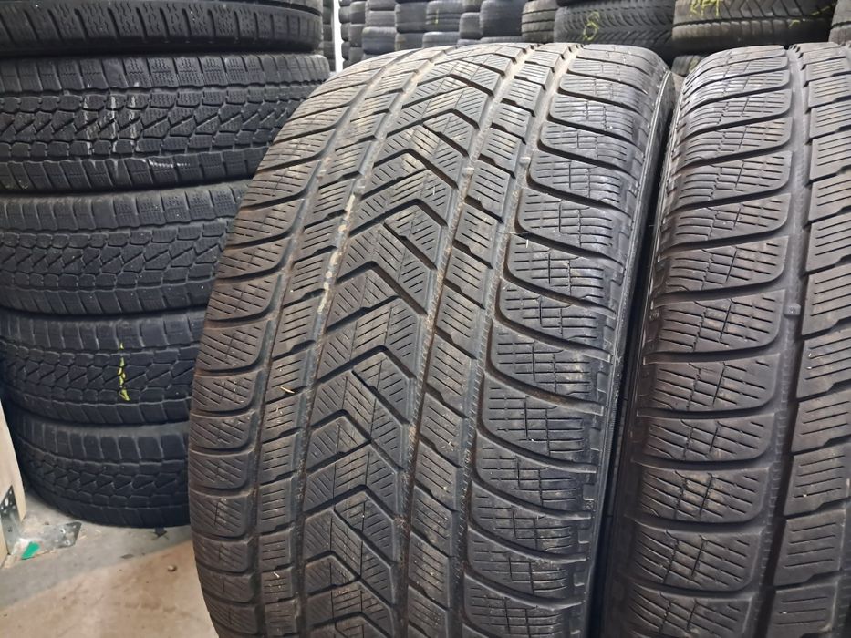 Anvelope second iarna 305 35 R21 Pirelli