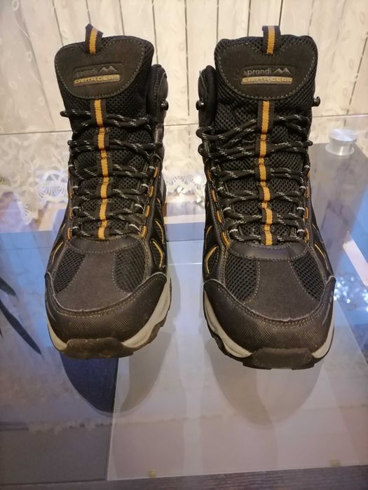 Чисто нови Мъжки туристически обувки водоустойчиви 42 номер