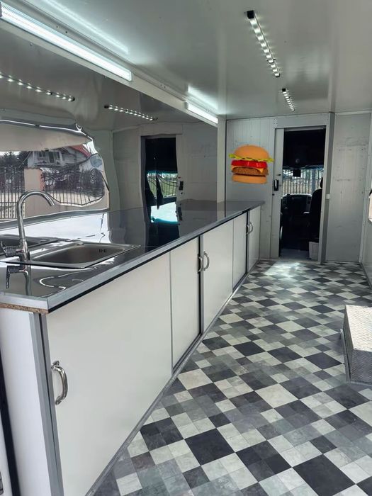 Vand autorulotă.  Fast-Food Truck 2017 euro 6