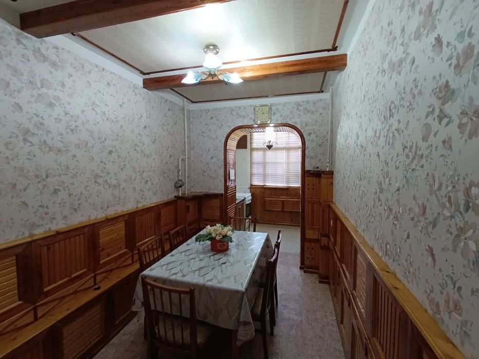 3 xonali uy sotiladi.