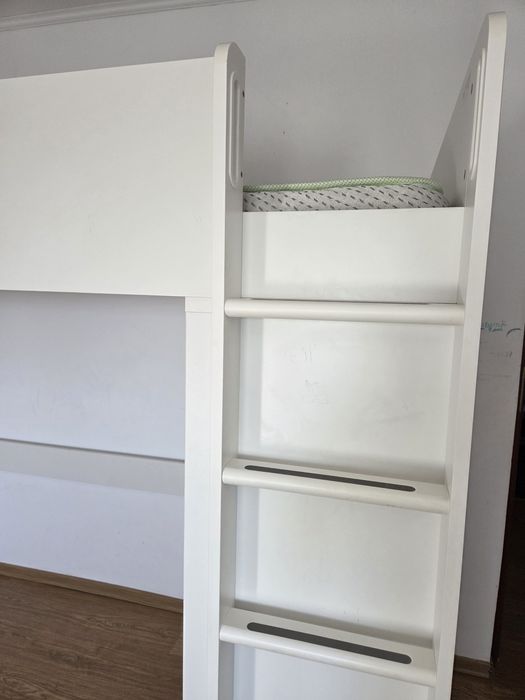 Pat suspendat  IKEA
