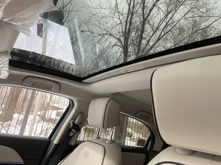 Легковой паркетник Honda ENC-1