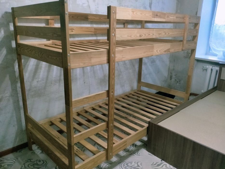 Продам двухяросную кровать