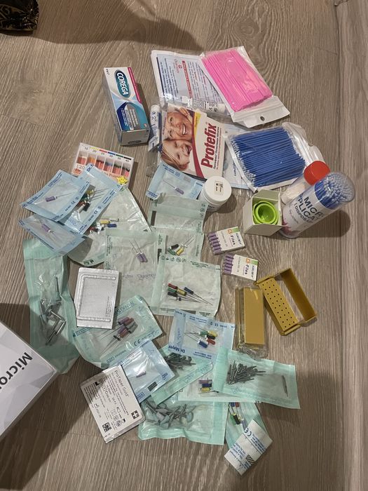 Дентални принадлежности подходящи за студент