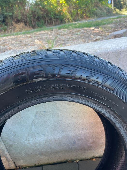 Зимни гуми 215/65/16 дот 2022 3бр. GENERAL + 1бр. MICHELIN