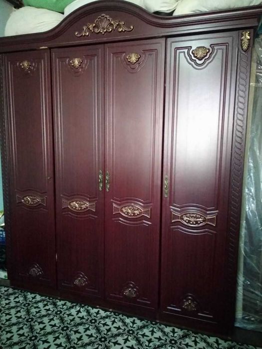 срочно продается спальный гарнитур