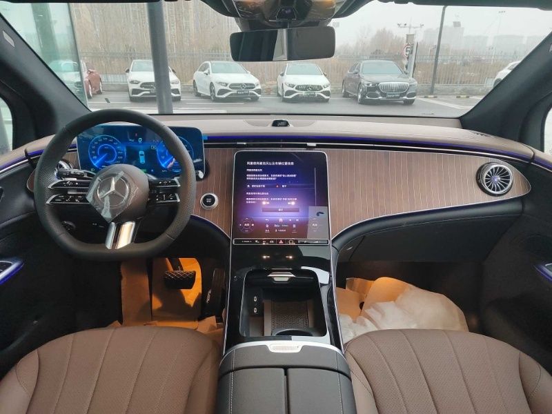 609km Mercedes-Benz EQE 500, 4matic