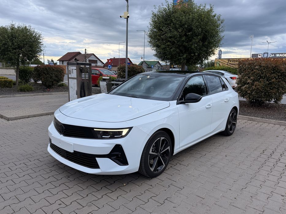 Opel Astra 1.2 turbo benzina plus hibrid automat camere360 hedap,distronic plus, faruri ful leed volanparbriz scaune incalzite schimb cu masini drepte