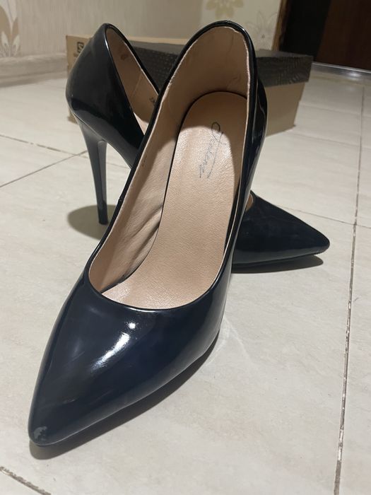 Обувки на токче