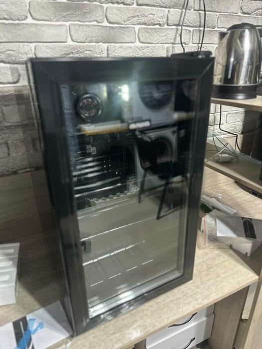 Mini holodilnik 68