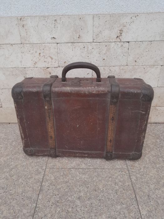 Valiza vintage,  anii 60