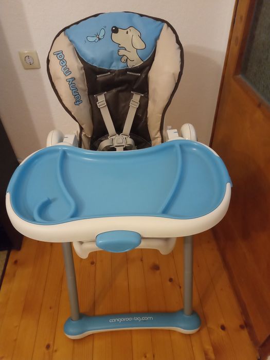 Детско столче за хранене.