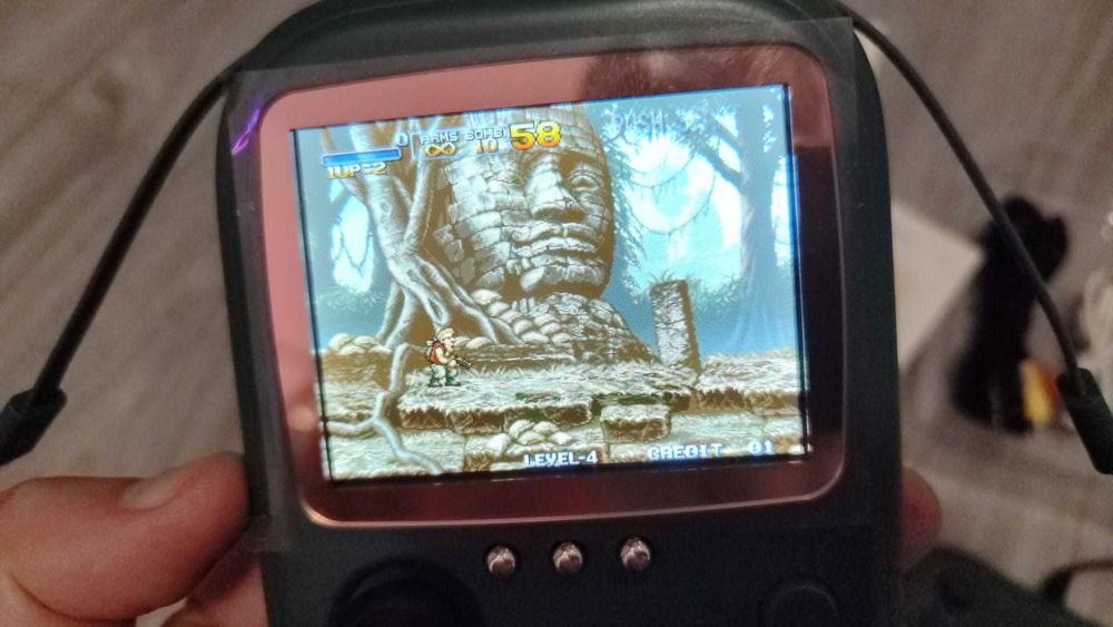 Consola jocuri 2 in 1 cu baterie externa si joystick