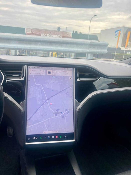 Tesla Model S 75D Limousine