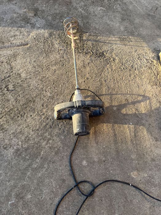 Mixer de amestecat material