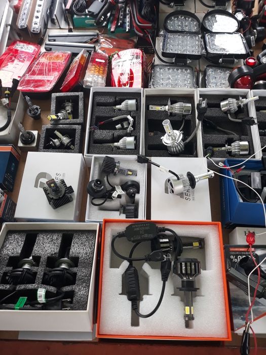 Set Becuri LED D1s, D2s , D3s ,H7 Canbus  30000lm