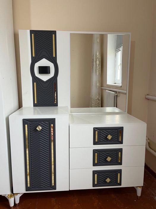 Спальный горнитур сатылады