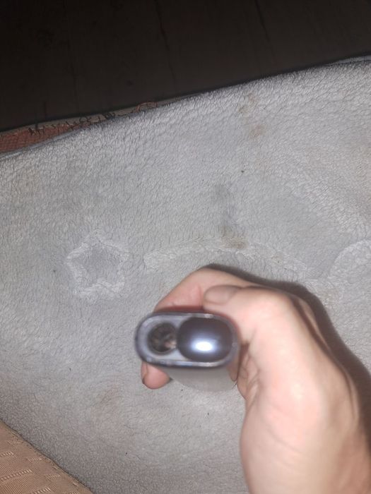 Un iqos și doua cuti cu filtre cu arome