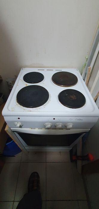 Продам плитку все конфорки рабочие