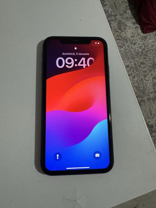 Schimb iphone 11  Cititi descrierea se vinde cu 850 lei