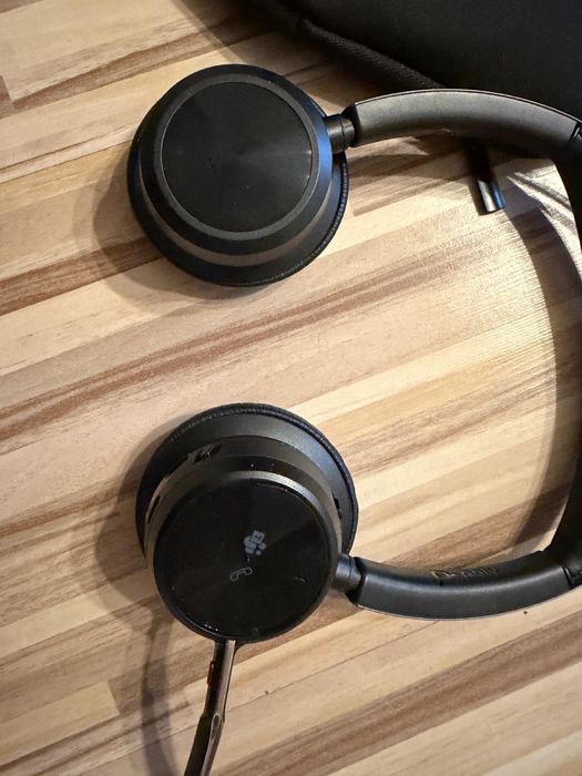 Căști cu microfon Poly Voyager Focus 2