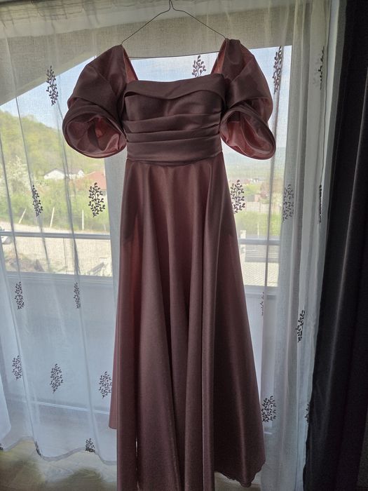 Vând rochie eleganta!