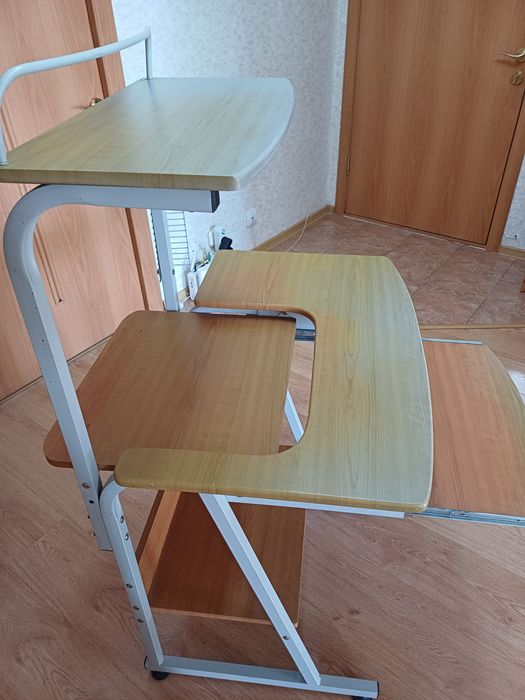 Стол компьютерный продам