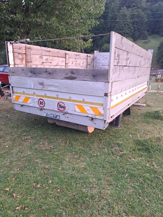 Bena mercedes vario 4,15 m X 2,30 m