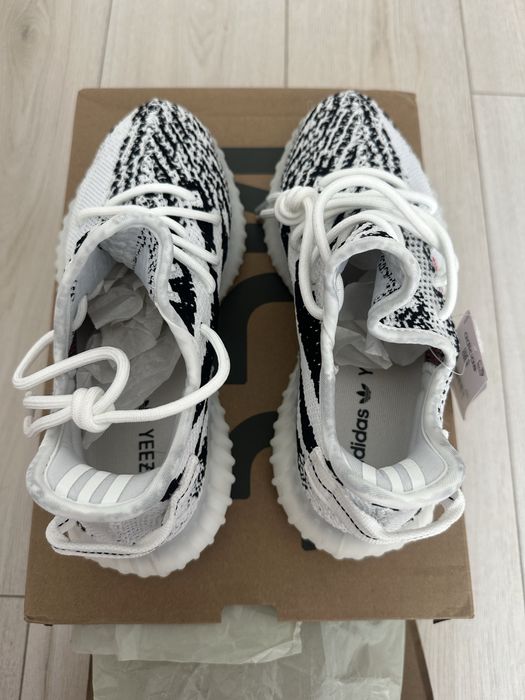 yeezy uri adidasi sport