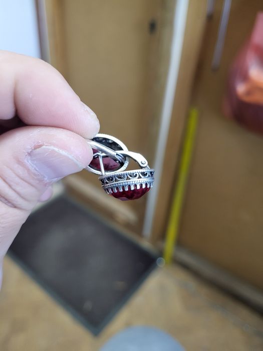 Продам серьги ,серебро,рубин.