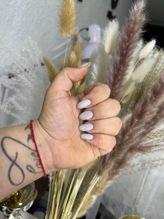 Маникюр с укреплением 4000