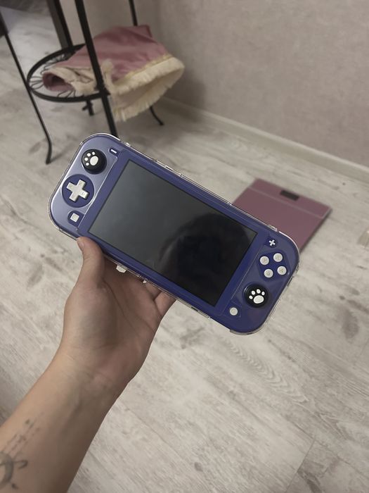 Nintendo Switch Lite новая, с прошивкой