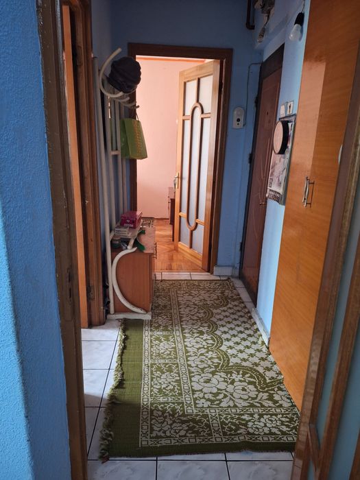Vand apartament 3 camere