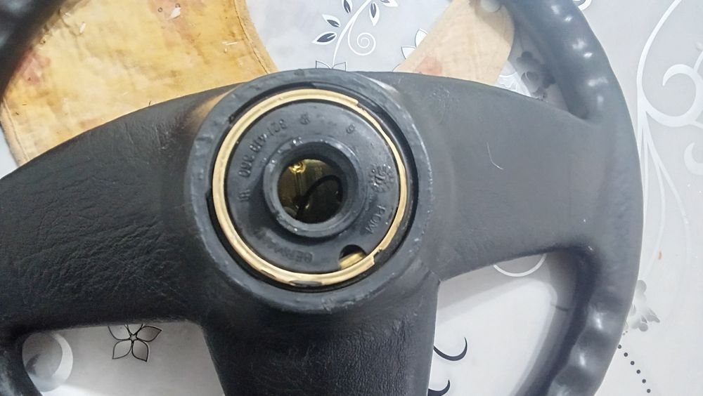 Продам руль пассат б3