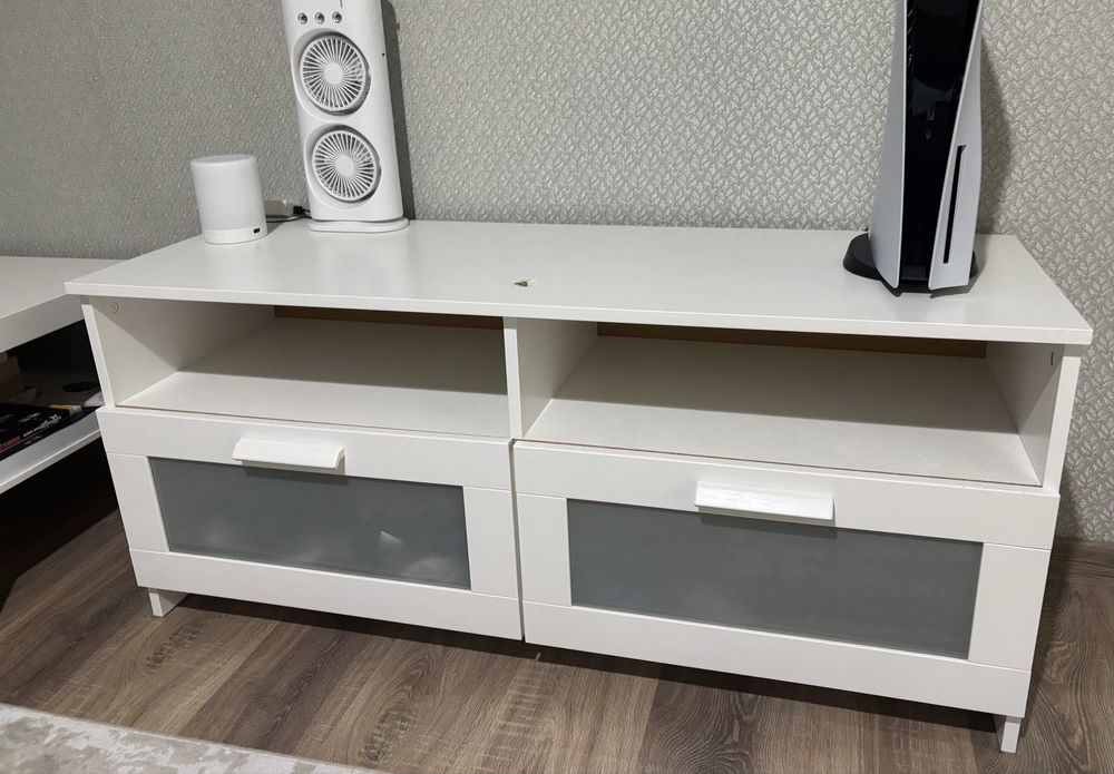 Тумба под тв и столик